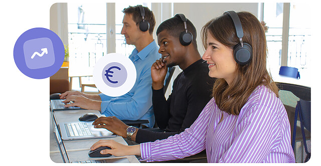 Photo de trois agents de centre d'appel, une icône de courbe en hausse, et une icône avec le symbole euro